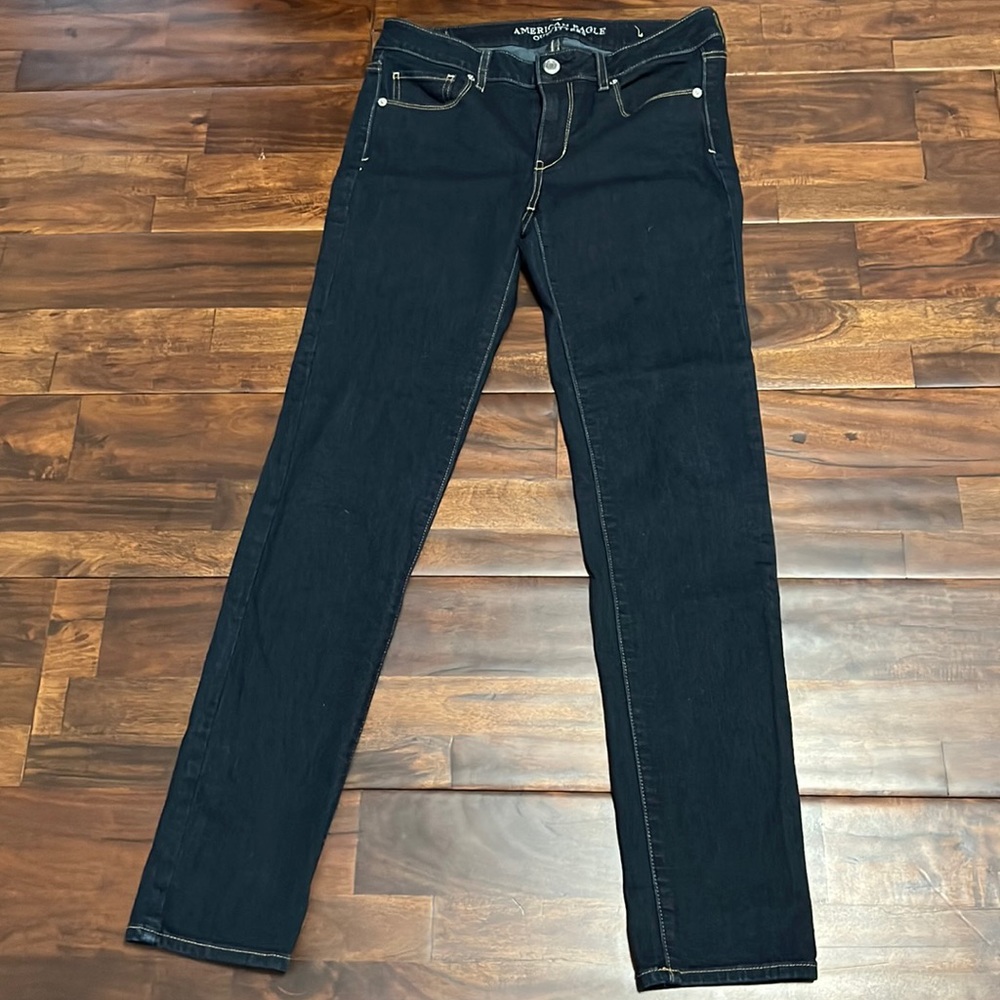 Women’s Sz 8 Long American Eagle skinny super stretch.